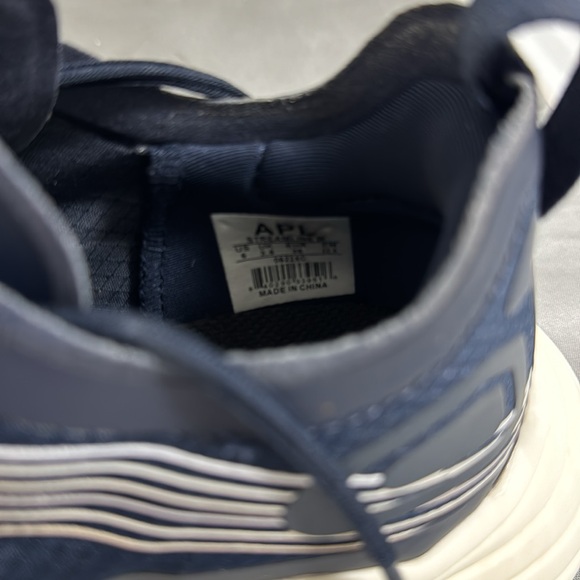APL Streamline sneakers in women’s size 6, navy color in great condition. - Picture 8 of 9